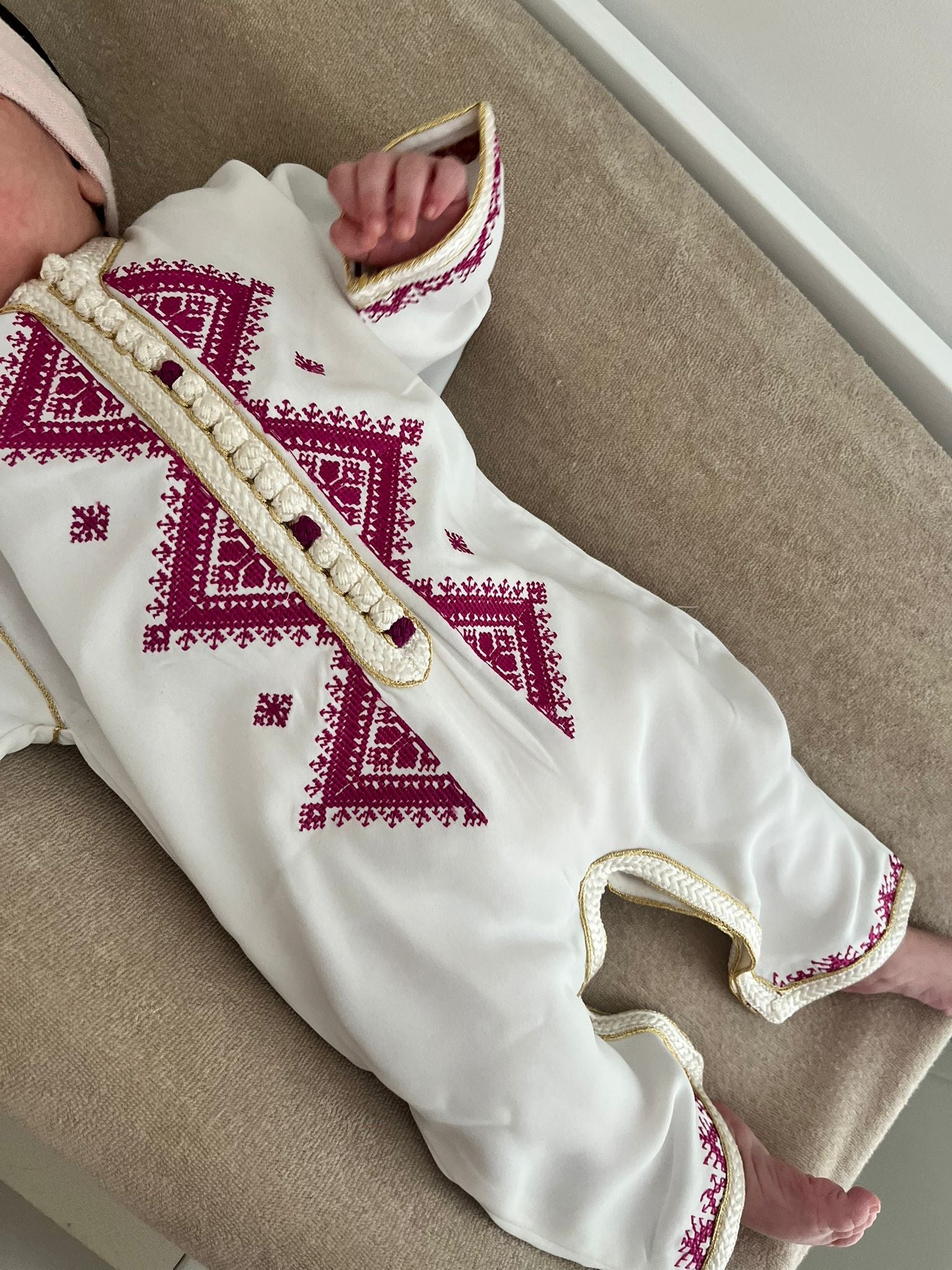 Grenouillère crème tarz fassi fushia