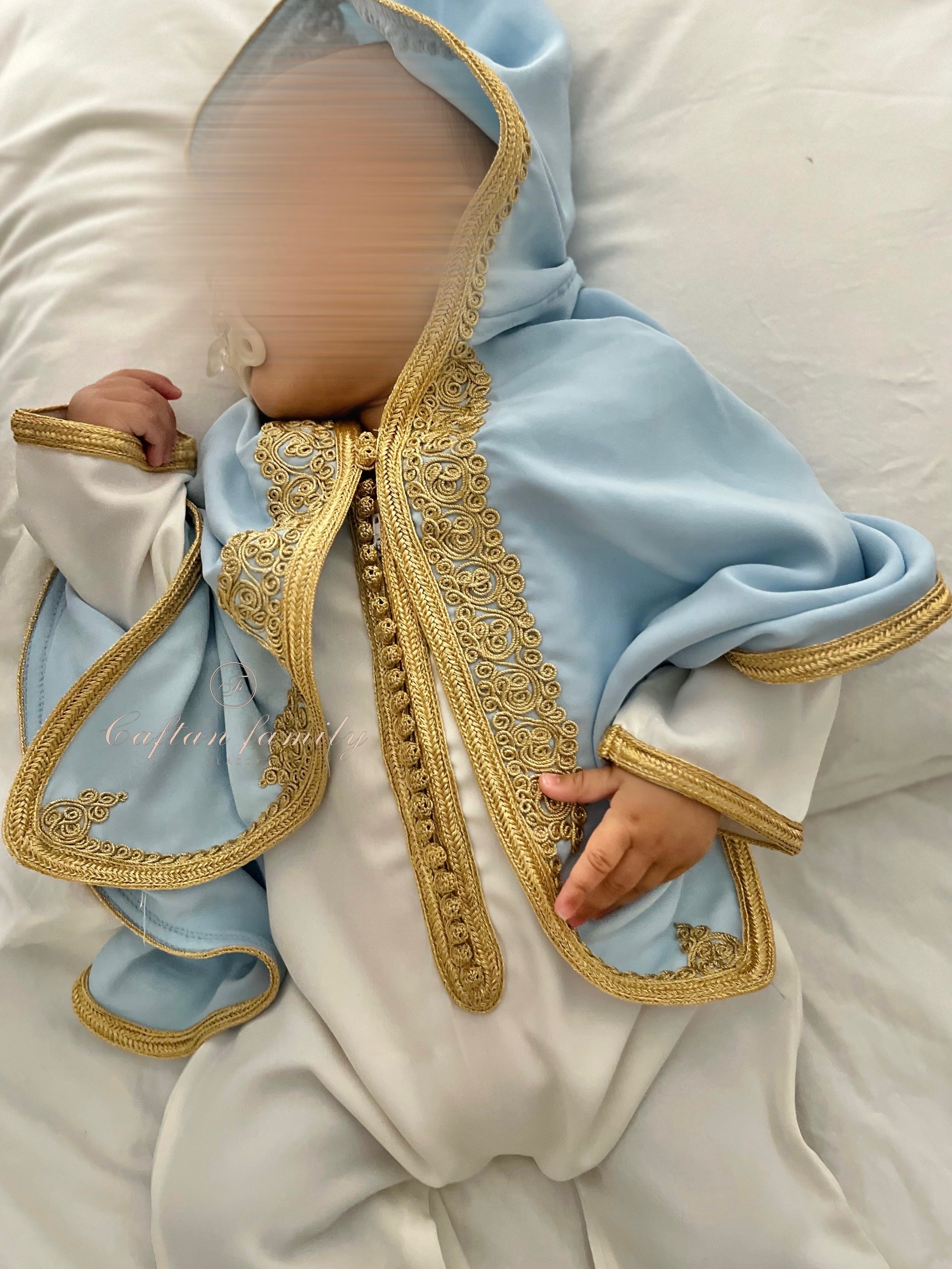 Grenouillère à cape baby blue