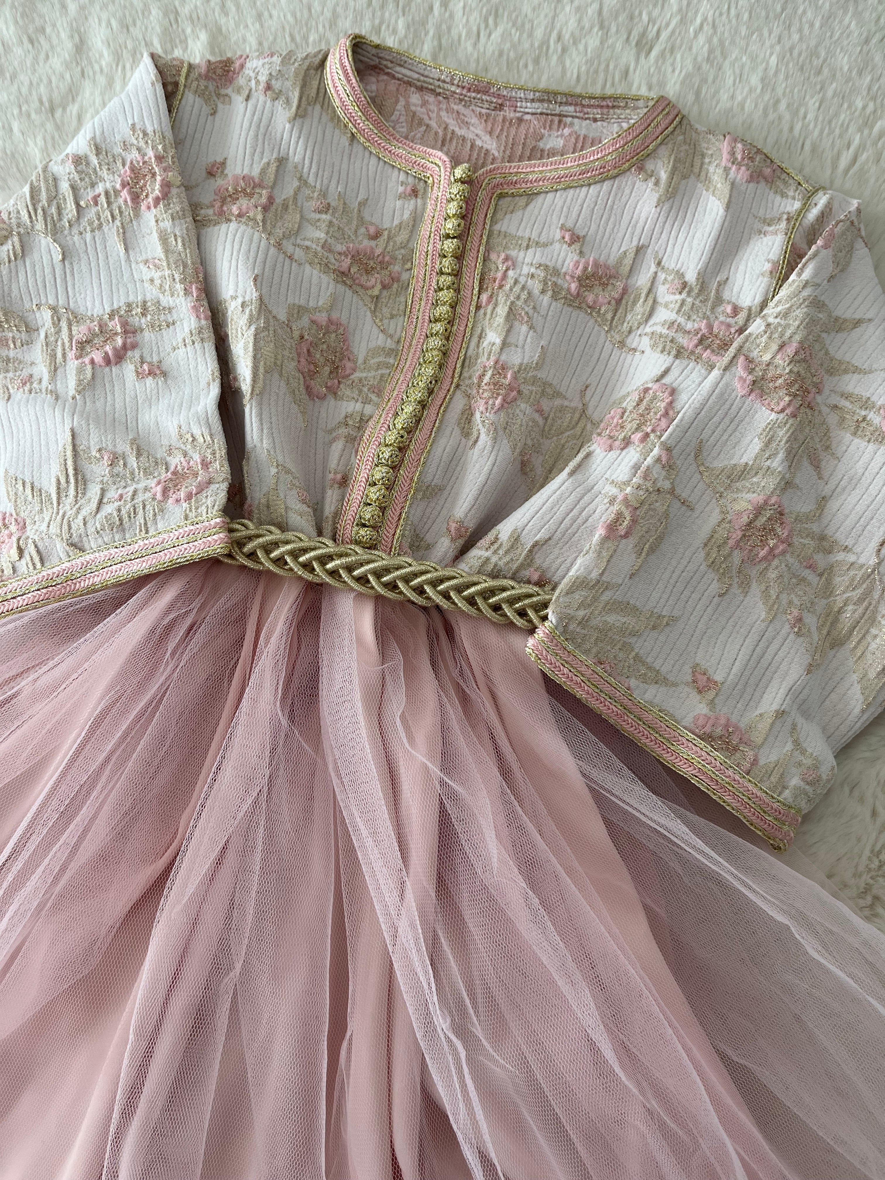 Robe caftan rose brocard