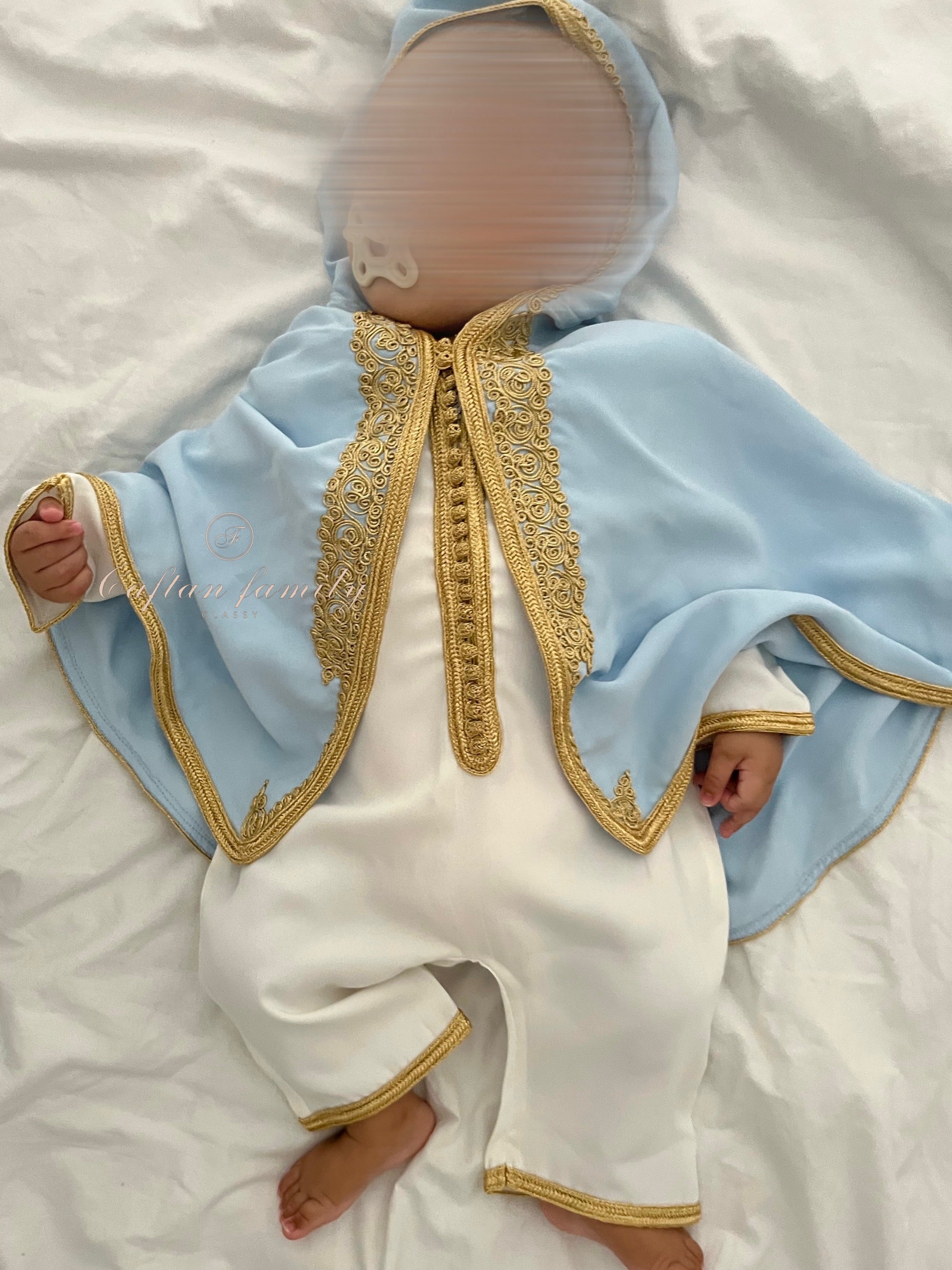 Grenouillère à cape baby blue