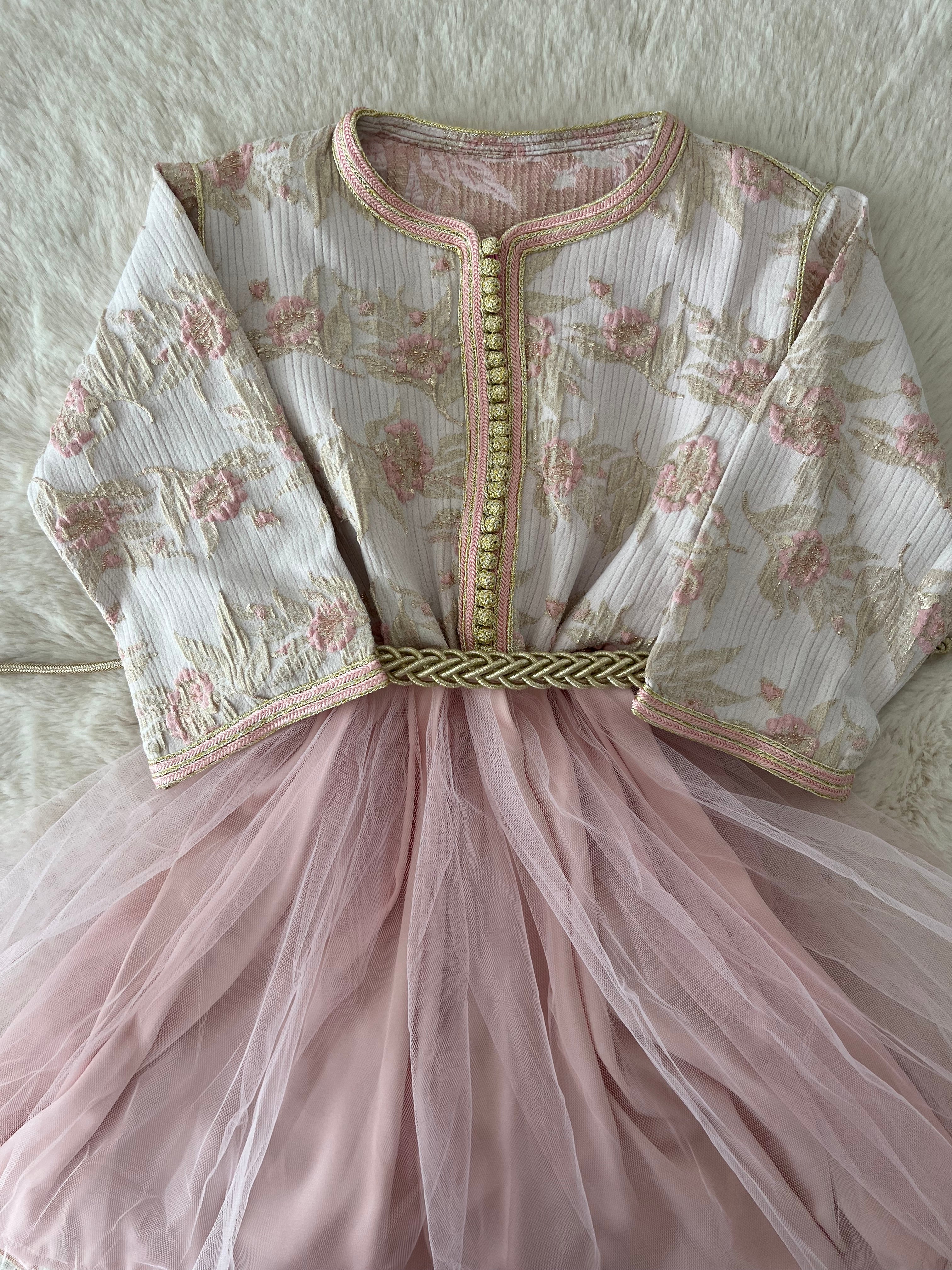 Robe caftan rose brocard